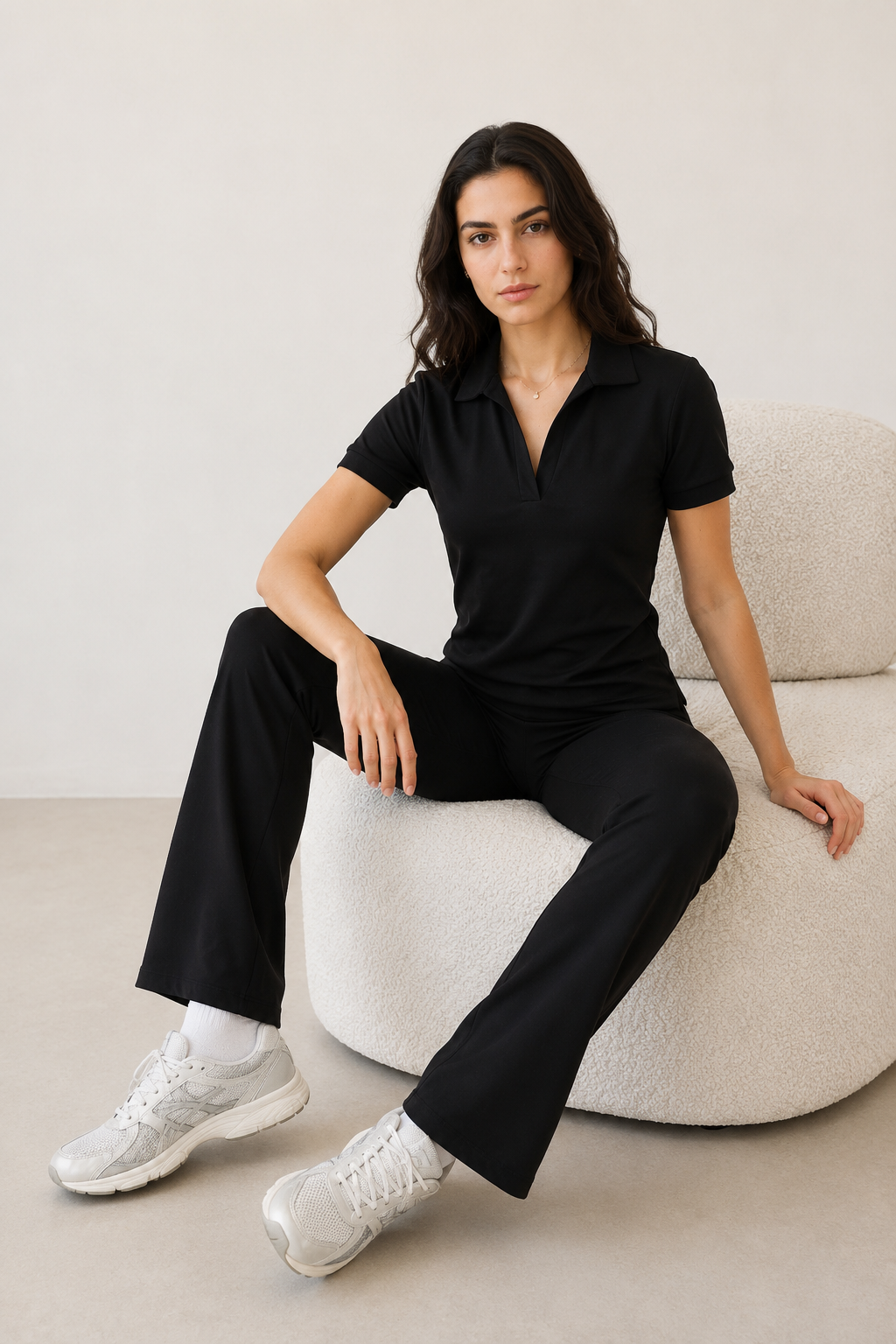 Siyah Polo Yaka Kadın T-Shirt