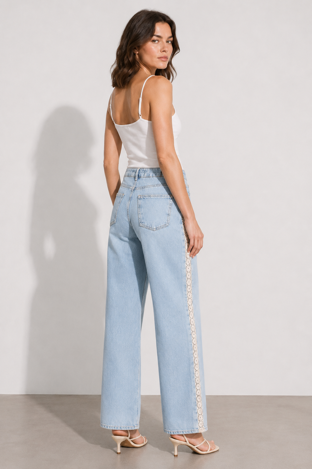 Dantel Detaylı Jean